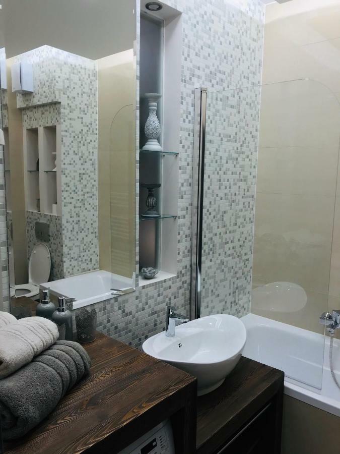Orient Suite Sarvar Exterior foto