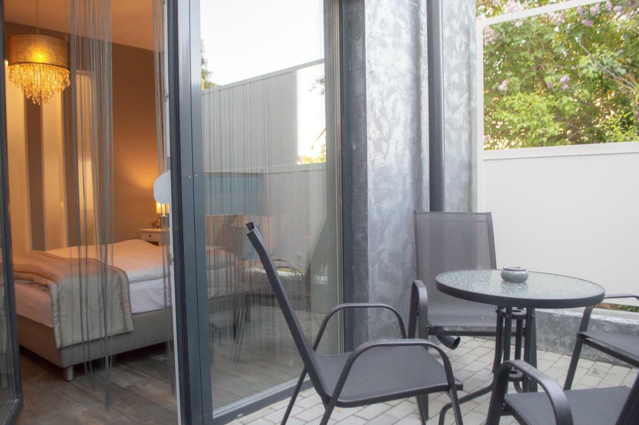 Orient Suite Sarvar Exterior foto