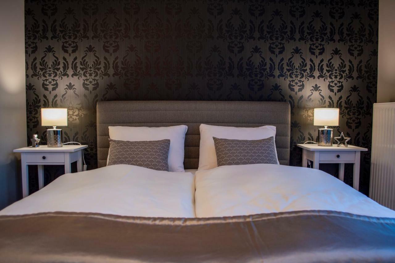 Orient Suite Sarvar Exterior foto