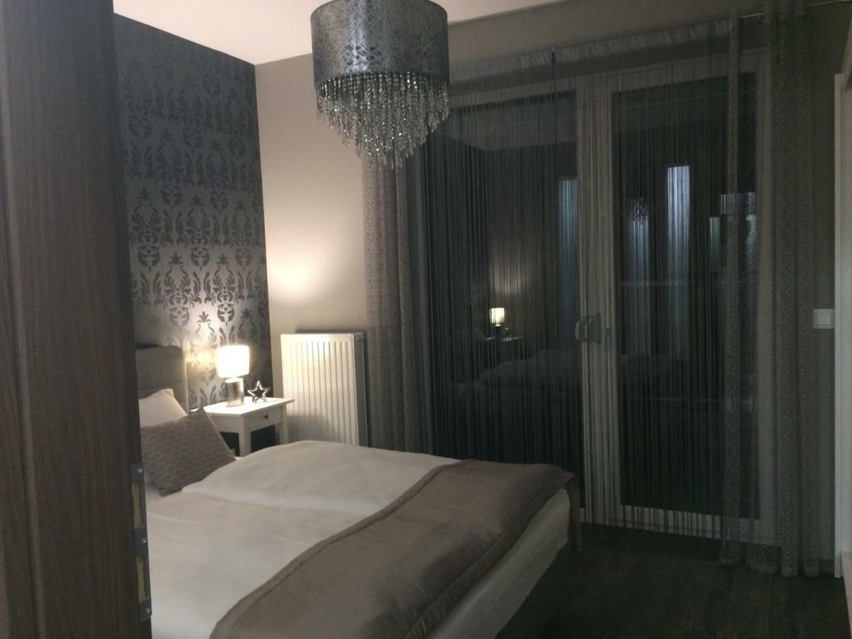 Orient Suite Sarvar Exterior foto