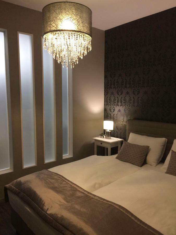 Orient Suite Sarvar Exterior foto